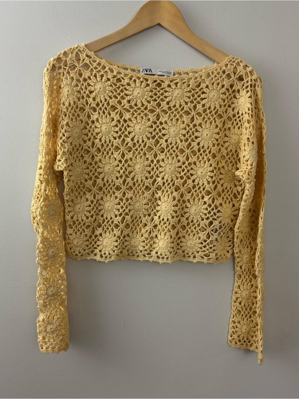 Zara Yellow knit top Size S